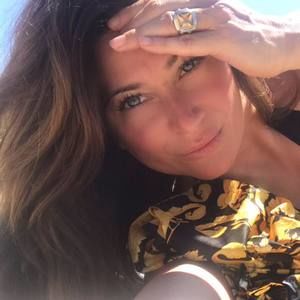 Meet your Posher, Karine